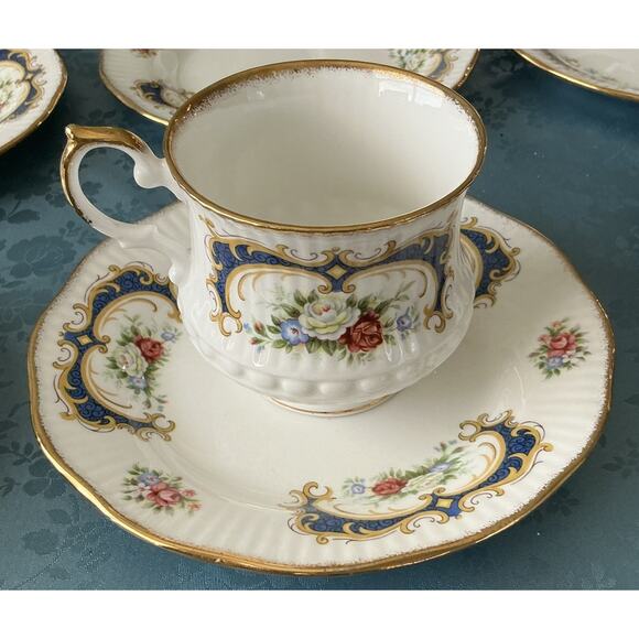 Rosina Queen’s Kenilworth Bone China Replacement Plates Set of 6 + Cup England - Picture 1 of 6